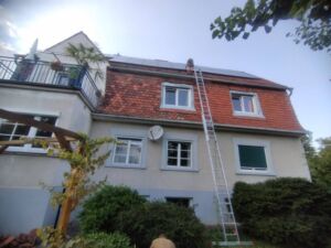 Biberschwaz Dach mit Photovoltaik